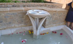 fontaine-vitraux-chef-oeuvre-compagnon