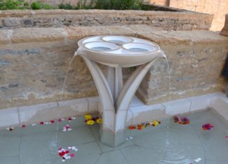 fontaine-vitraux-chef-oeuvre-compagnon